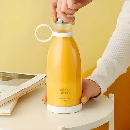 Travel portable mini juice blender