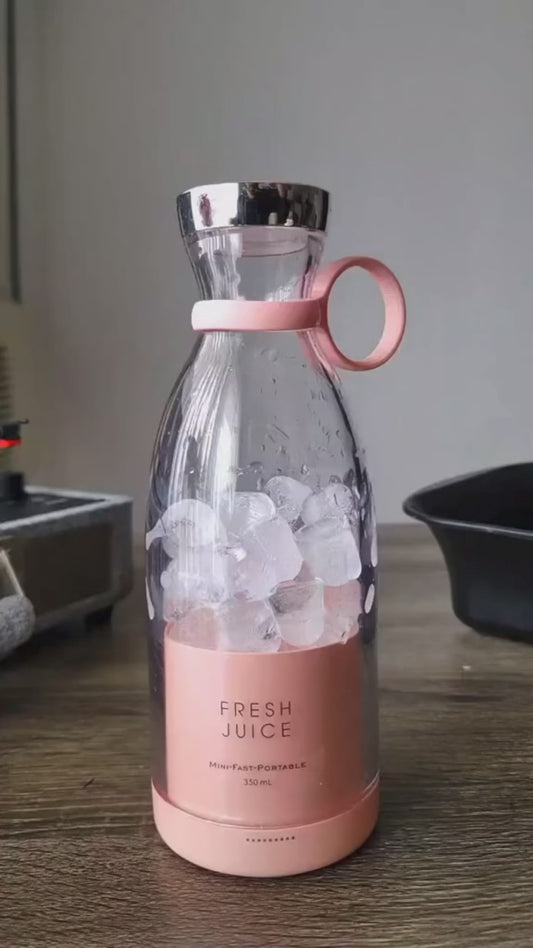 Travel portable mini juice blender